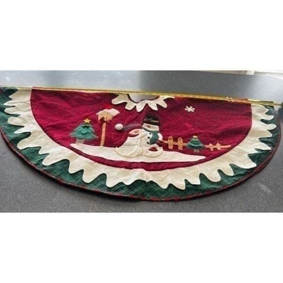Vintage christmas tree skirt - Picture 3 of 5